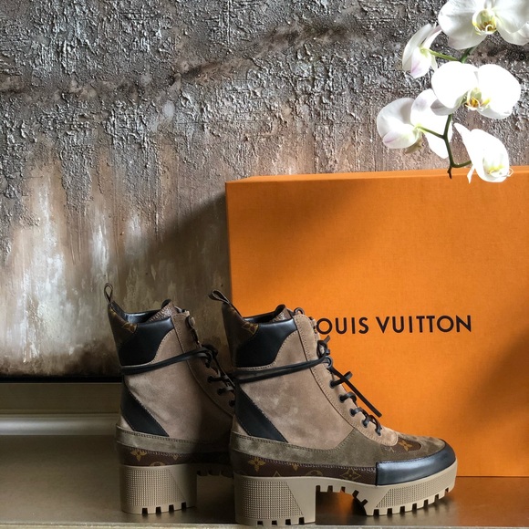COPY - Louis Vuitton BOOT - Picture 2 of 11